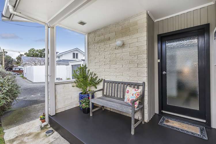 18a Mantell Street Seatoun_13