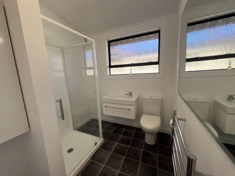 305 Layard Street 10549_5