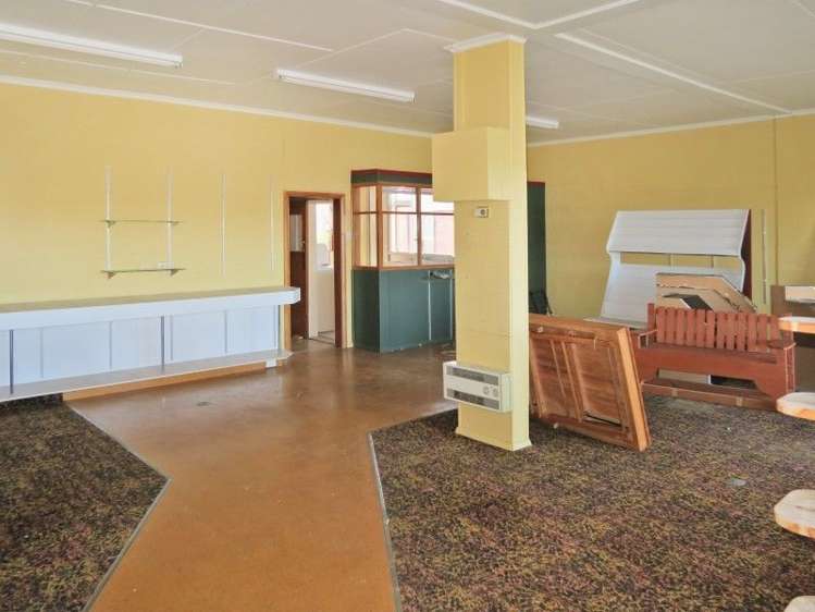 26 Waikawa Road Owaka_13