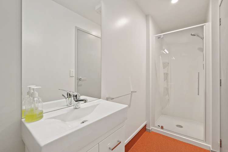 7 Pit Lane Cromwell_13