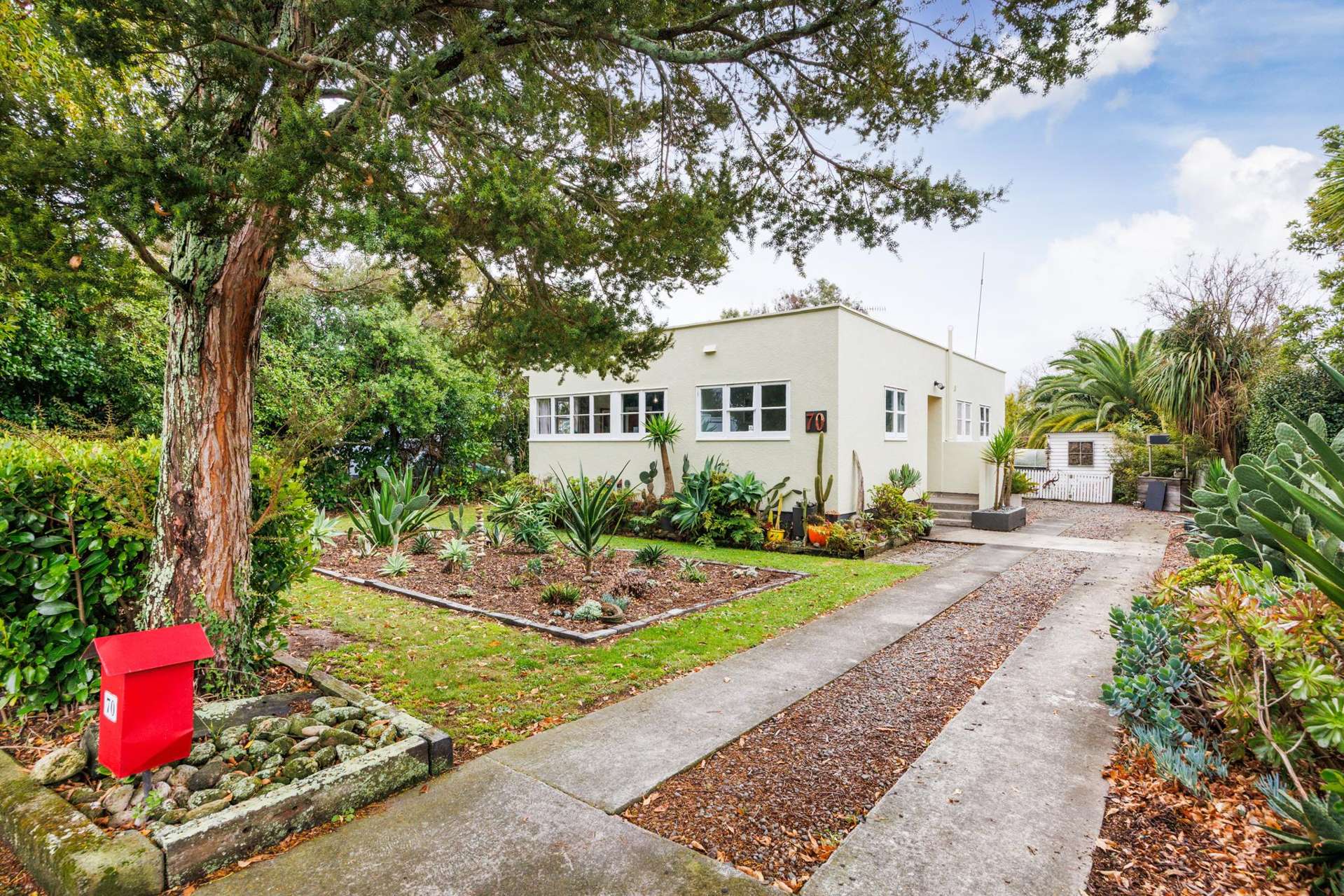 70 Savage Crescent West End_0