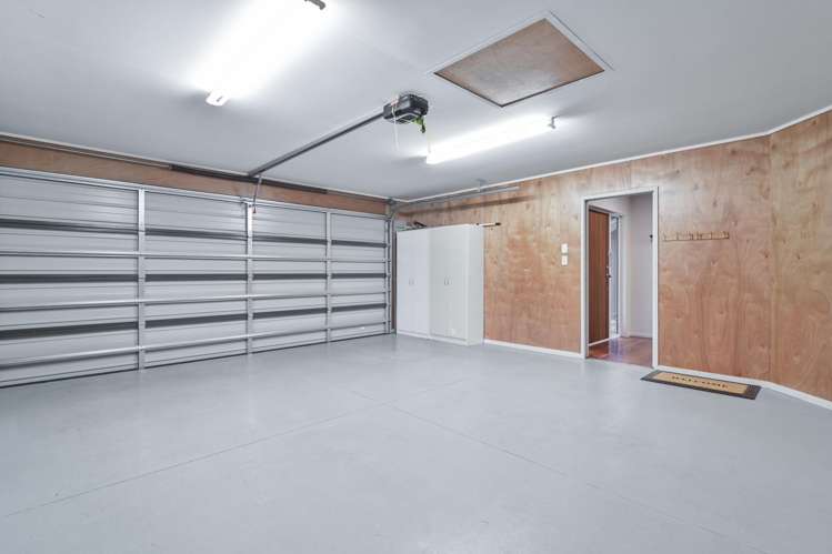 1031 Reka Street Akina_17