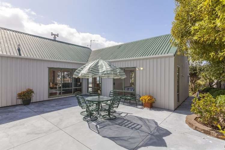 127 Bambury Place Onemana_16