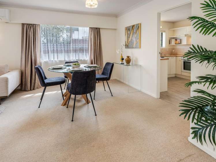 2/1 Bramley Drive Farm Cove_2