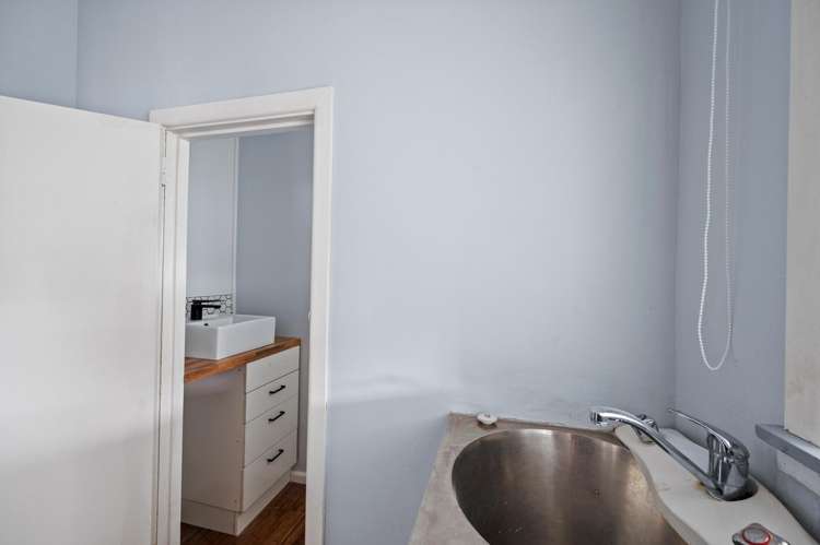 702A Murdoch Road East Akina_9