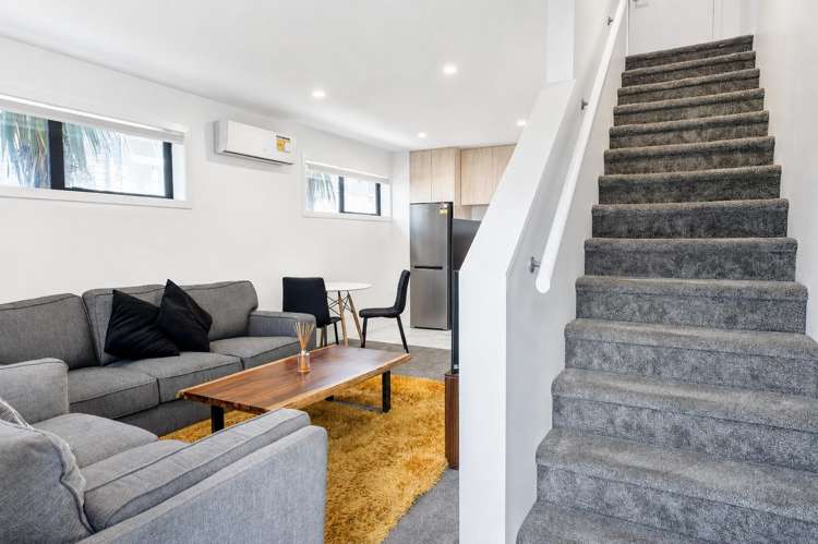 2/83 Vodanovich Road_2