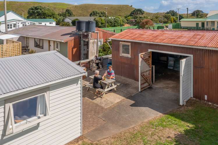 5 Gribbin Street Awakino_7