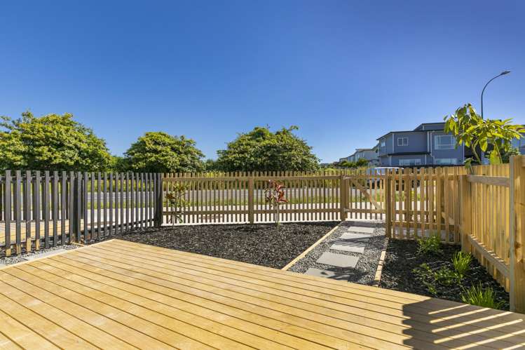 2/18 Scott Road Hobsonville_11