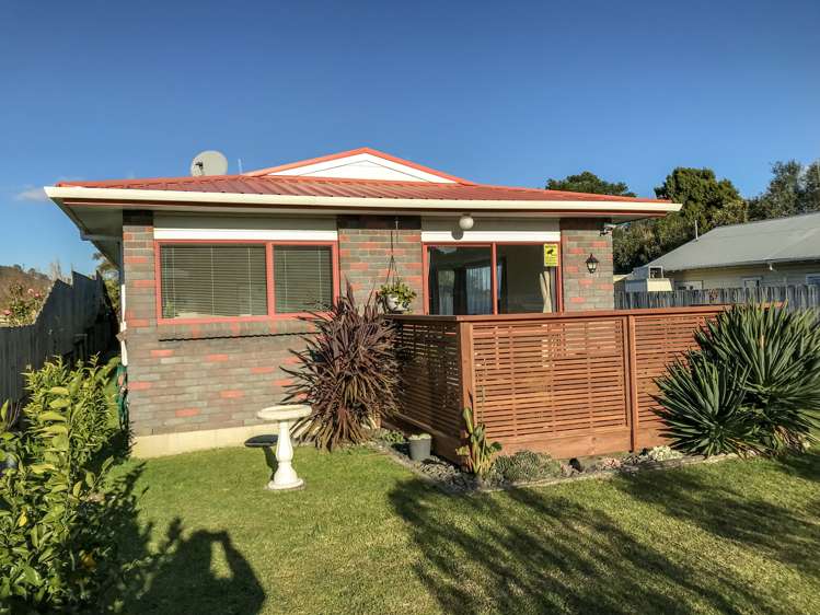 122unit Kenny Street Waihi_6