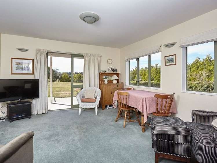 2730 South Eyre Road West Eyreton_8