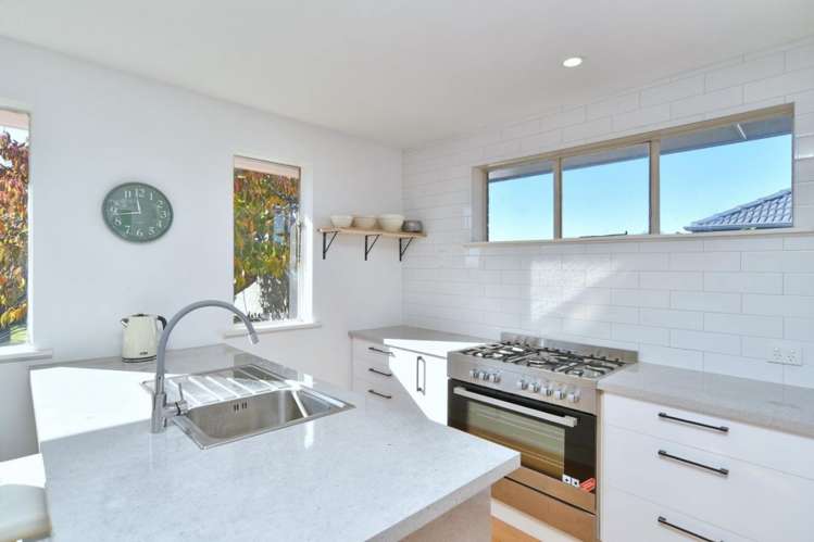 13 Lyndhurst Crescent Aranui_9