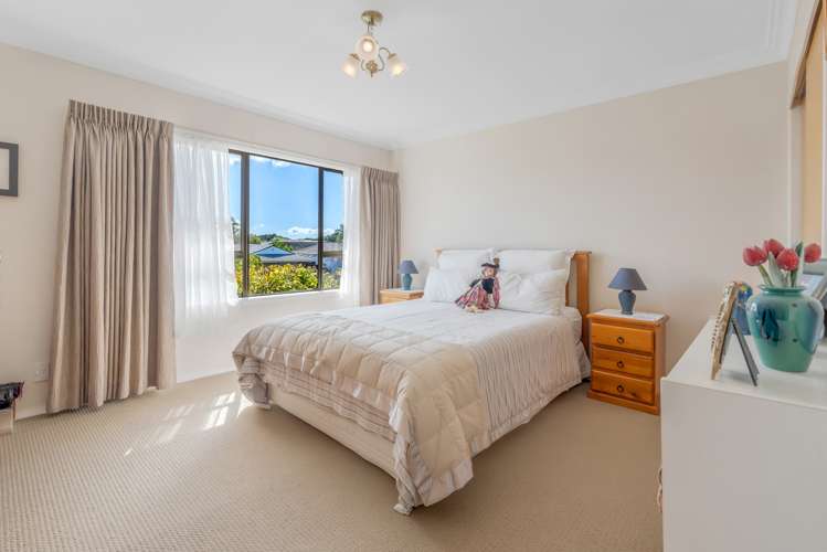 12 Galloway Crescent Farm Cove_14