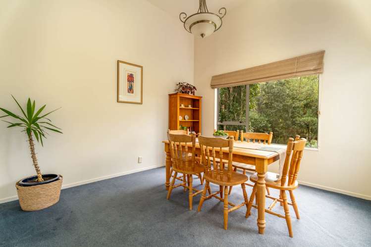 2 Myers Grove Churton Park_11