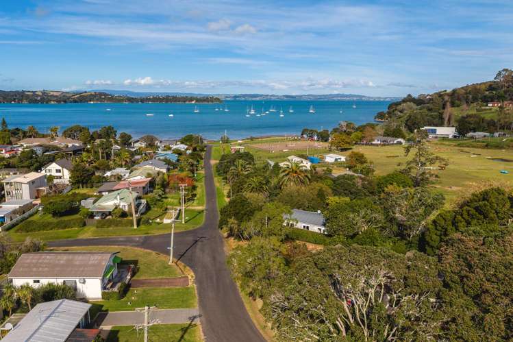 45 Tahatai Road Oneroa_32