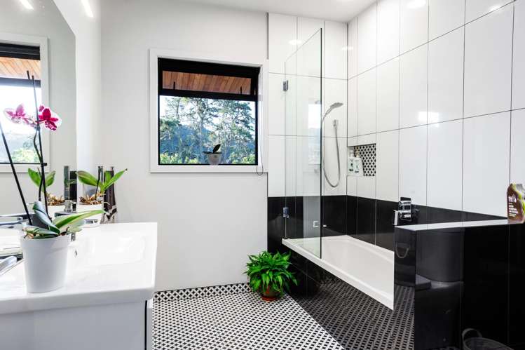 541 Manawahe Road Manawahe_17