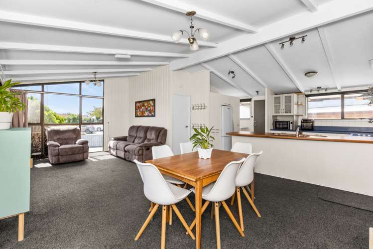 3 Dorset Place Tamatea_5