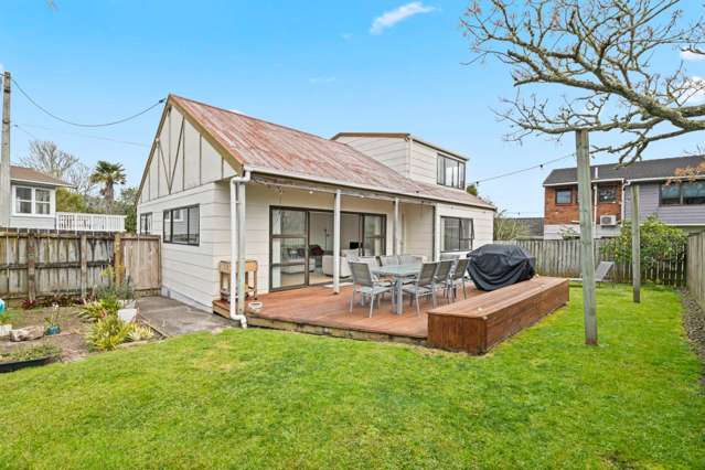 Four-Bedroom Home in a Quiet Location