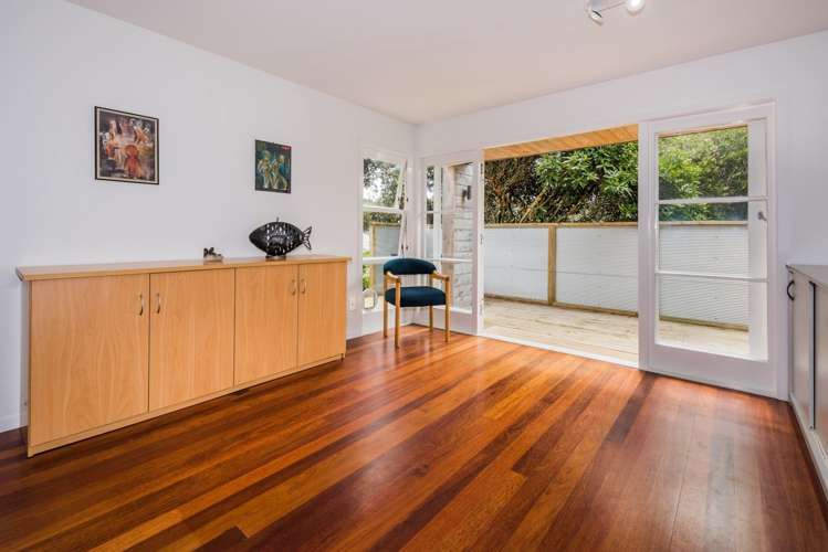 24 Crocombe Crescent Beach Haven_9