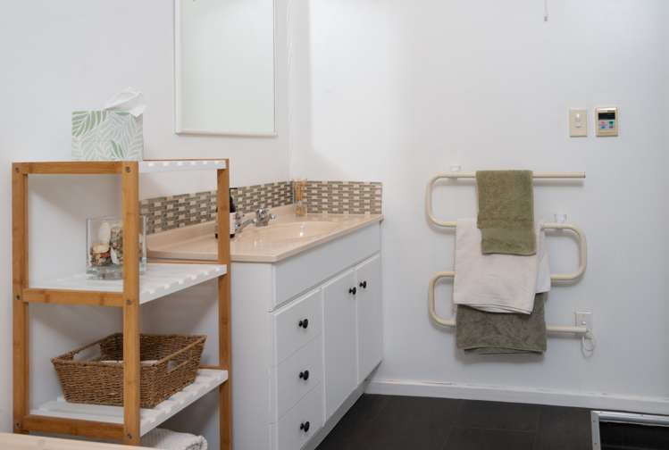 41 Greenacres Street Macandrew Bay_11