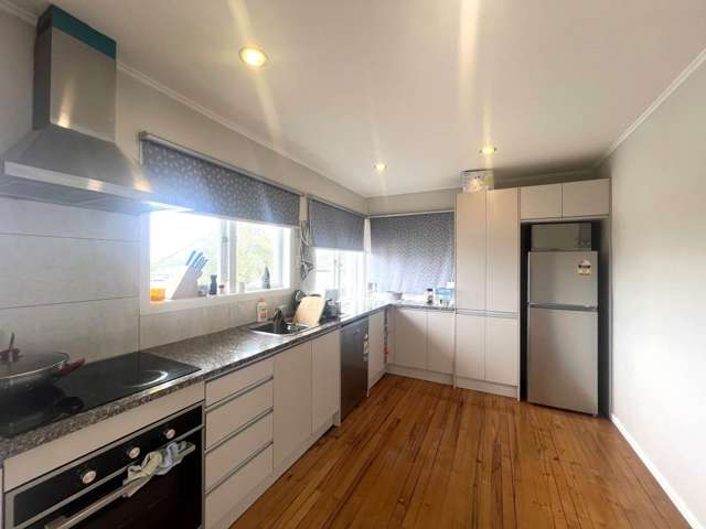 25 Kirrie Avenue Te Atatu South_3