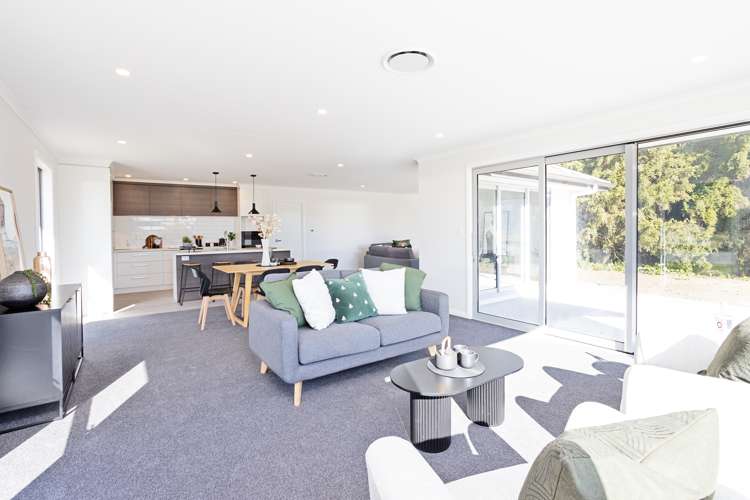 92 Blairlogie Close Otatara_6