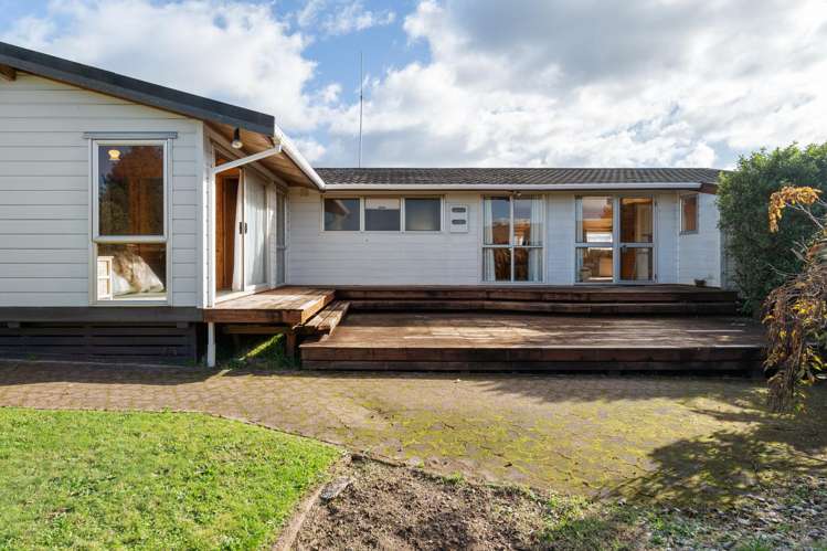 2 Bata Place Pomare_20