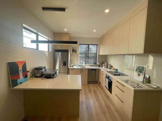 4/58 Sylvan Crescent Te Atatu South_1