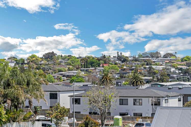 1 & 2/39 Gibraltar Street Howick_3