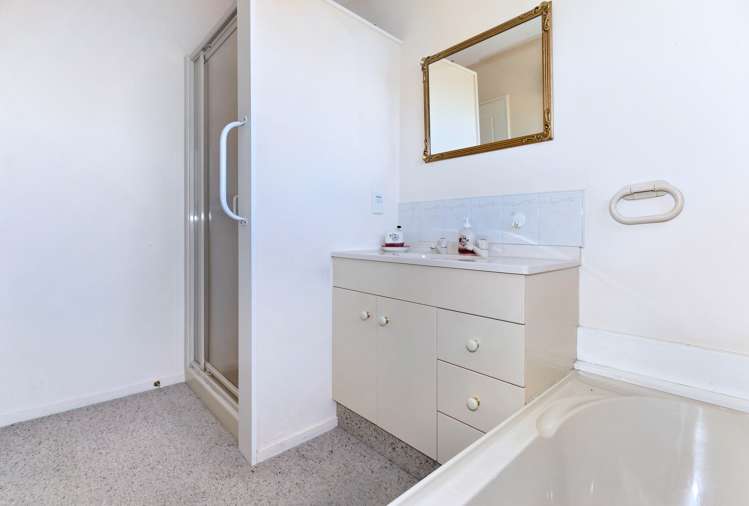 1b Coleman Place Darfield_17