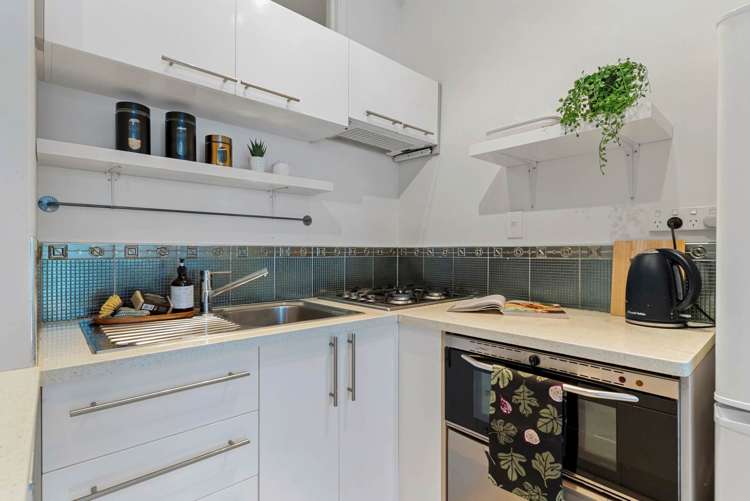 1b/10 Crummer Road Grey Lynn_8