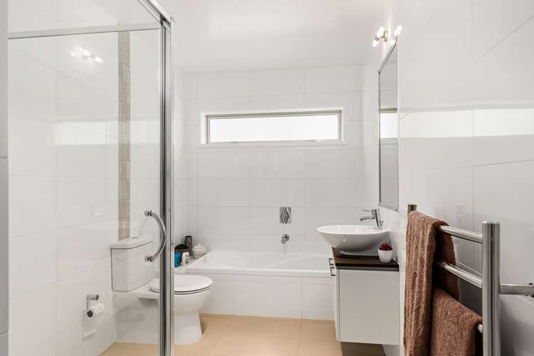 6 Kensington Drive Orewa_11