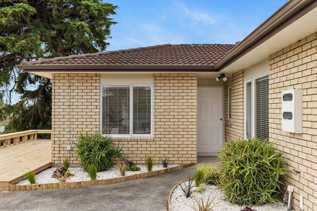 The Complete Package-Renovated Brick & Freehold