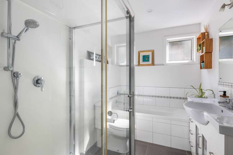 7a Jay Street Paparangi_6