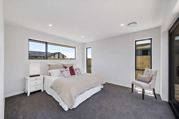 7 Hollard Crescent Lincoln_13