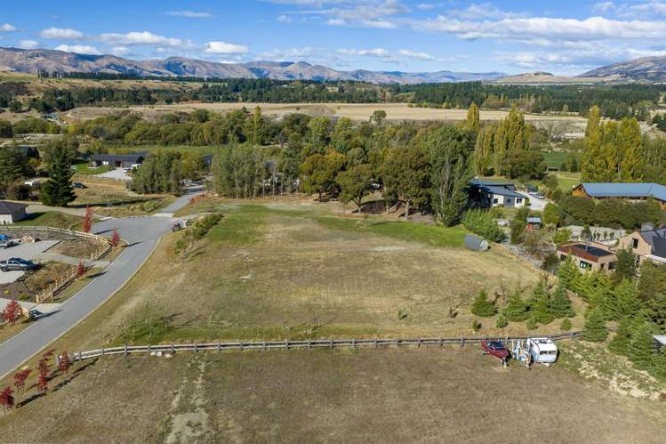 14 Head Place Albert Town_8