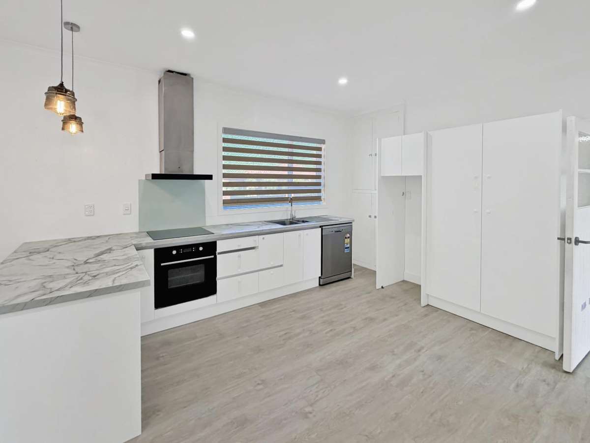 THREE BEDROOMS - ASHBURTON 2