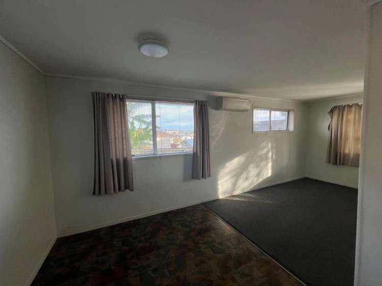 1/7 Seakens Way Glen Eden_9