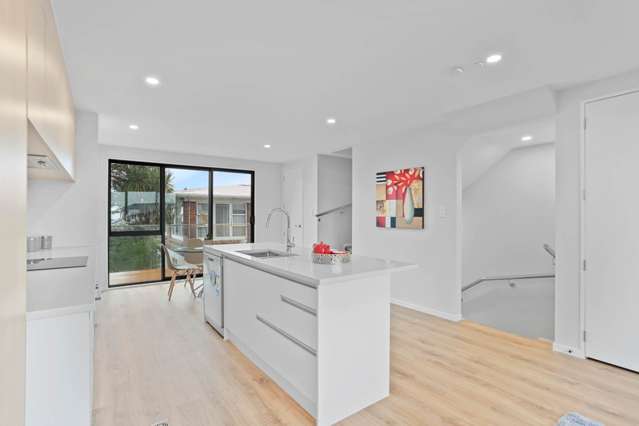 2/30 Woodford Avenue Henderson_4