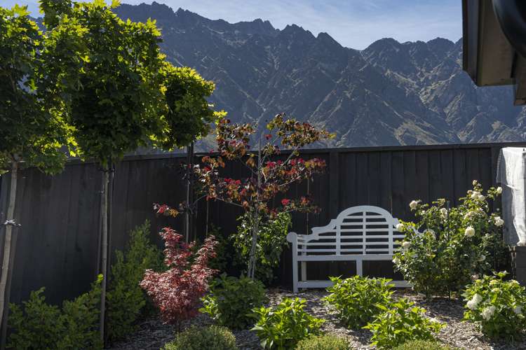 13 Howden Drive Jacks Point_21