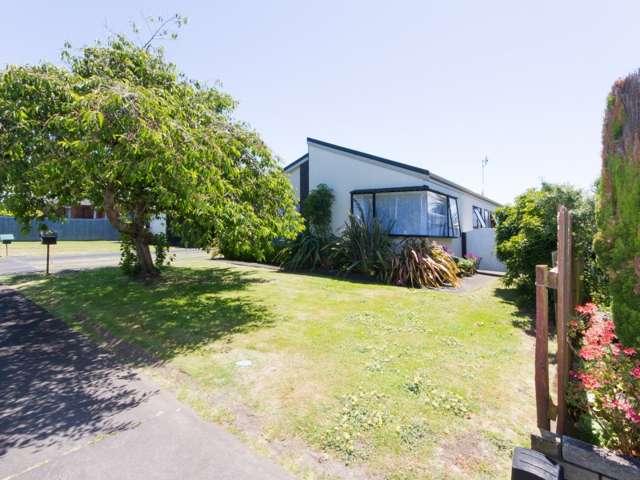 22 Exeter Crescent Springvale_2