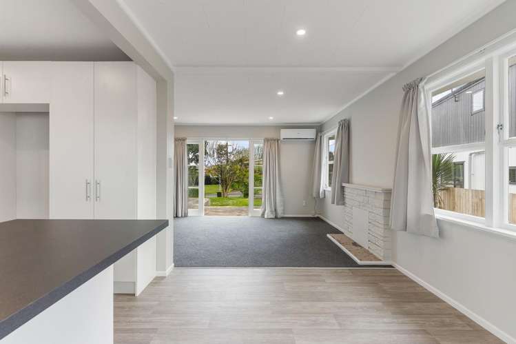 61 Gloria Avenue Te Atatu Peninsula_9
