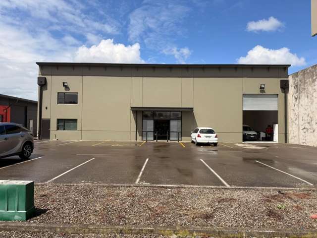 Sublease: 690sqm Palmerston North Industrial Space