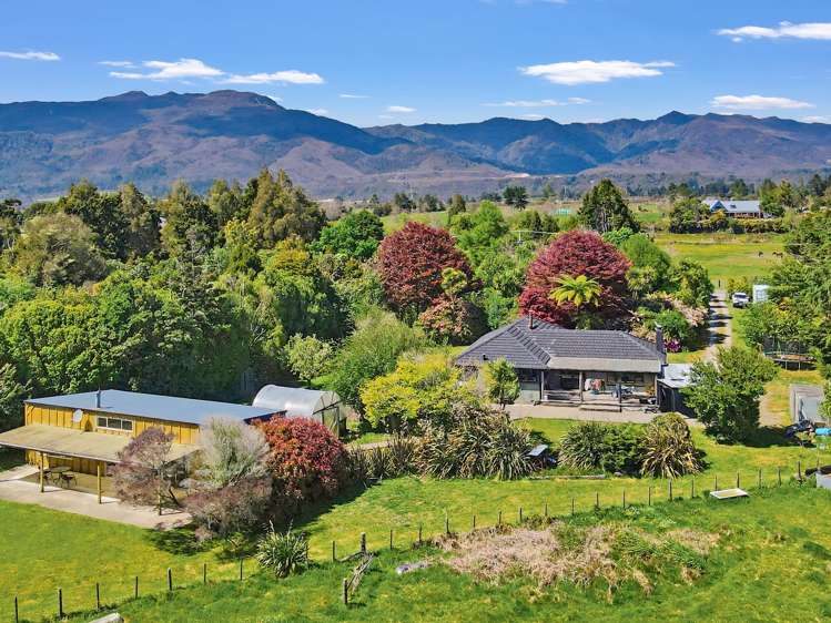 299 Utopia Road_0