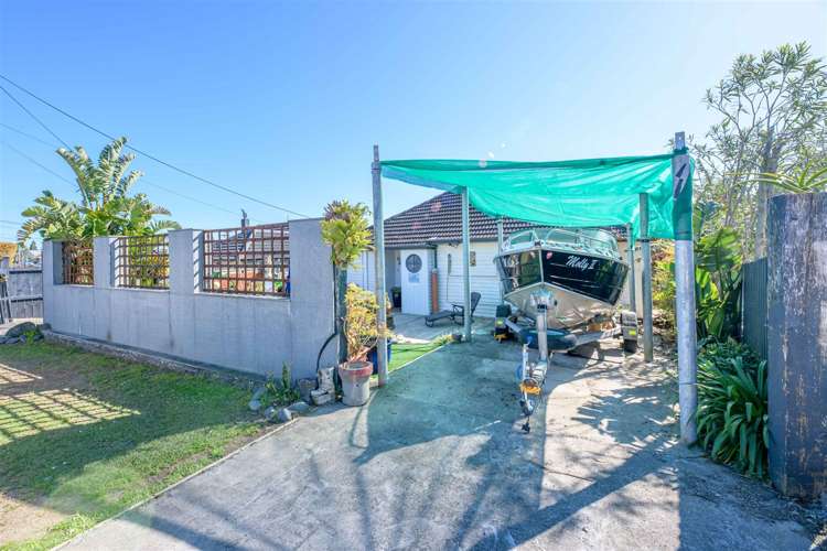 4 Marie Crescent Te Atatu South_22