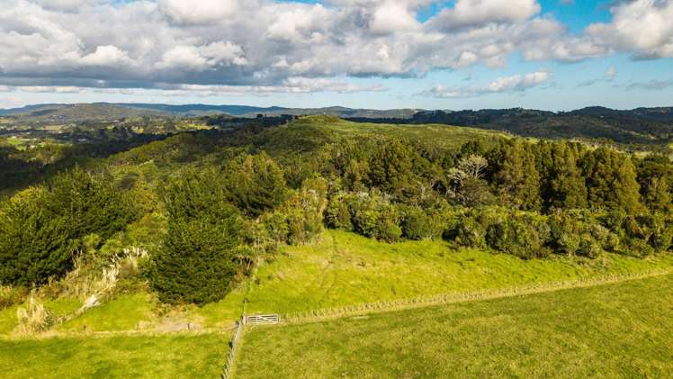 121 Mount Albion Rise Taupaki_2