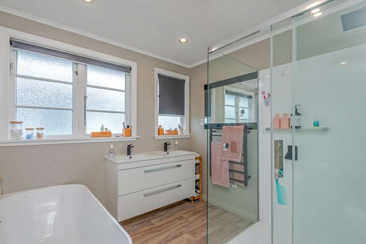 2 Chester Crescent West End_9