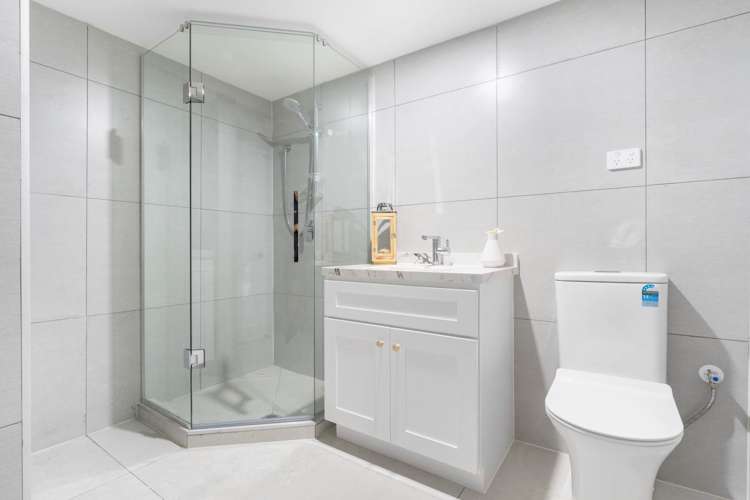 6 Mahinga Place Massey_24