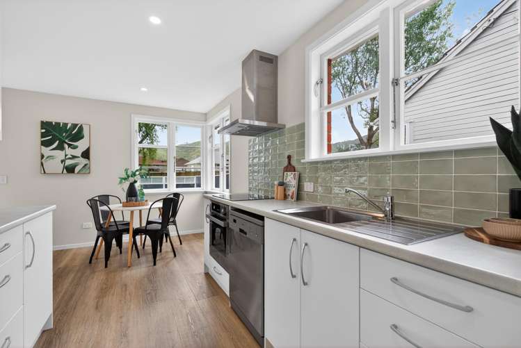 27 Prouse Crescent Naenae_15