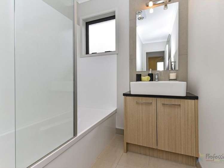 12 Hirimate Place Flat Bush_14