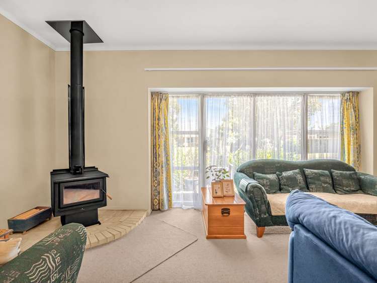 22 Magnolia Avenue Opaheke_8